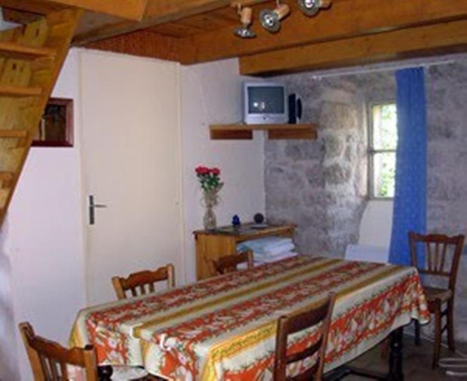 Ferme Auberge La Tindelle La Cresse Esterno foto